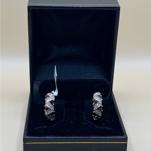 Elegant Silver and Gold Earrings with Timeless Design